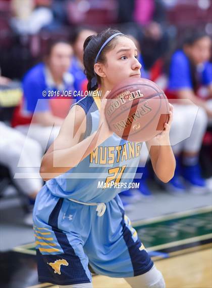 Thumbnail 2 in Edinburg vs McAllen Memorial (NEISD Invitational) photogallery.