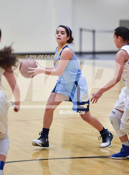 Thumbnail 1 in Edinburg vs McAllen Memorial (NEISD Invitational) photogallery.