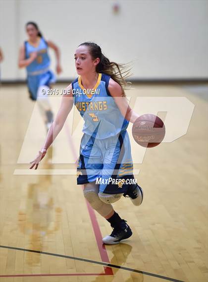 Thumbnail 2 in Edinburg vs McAllen Memorial (NEISD Invitational) photogallery.
