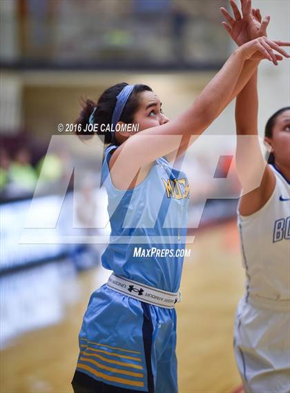 Thumbnail 1 in Edinburg vs McAllen Memorial (NEISD Invitational) photogallery.