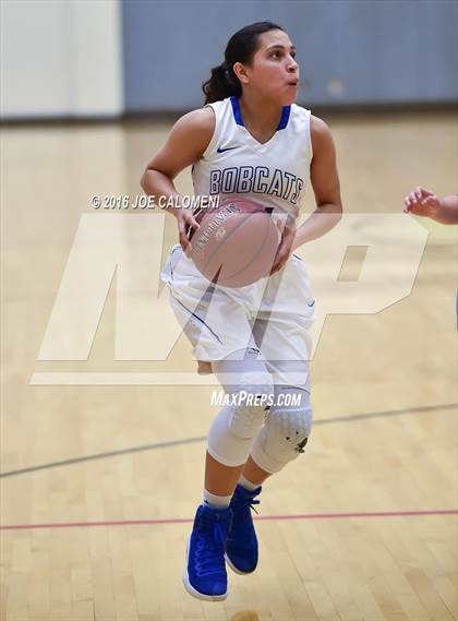 Thumbnail 2 in Edinburg vs McAllen Memorial (NEISD Invitational) photogallery.