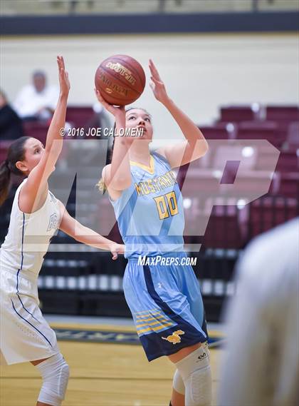 Thumbnail 2 in Edinburg vs McAllen Memorial (NEISD Invitational) photogallery.