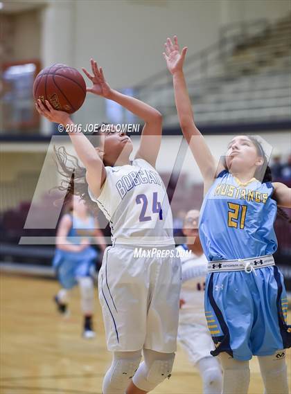 Thumbnail 1 in Edinburg vs McAllen Memorial (NEISD Invitational) photogallery.