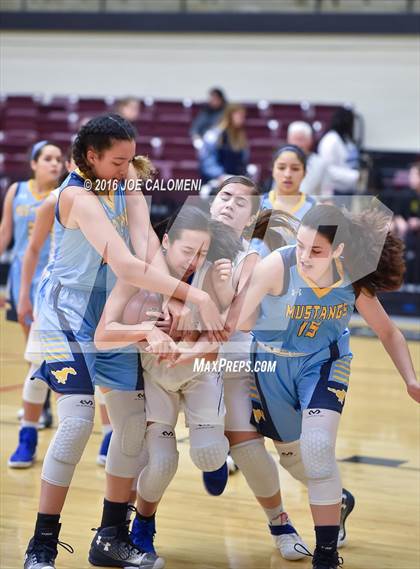 Thumbnail 1 in Edinburg vs McAllen Memorial (NEISD Invitational) photogallery.