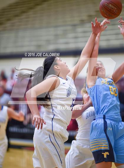 Thumbnail 1 in Edinburg vs McAllen Memorial (NEISD Invitational) photogallery.