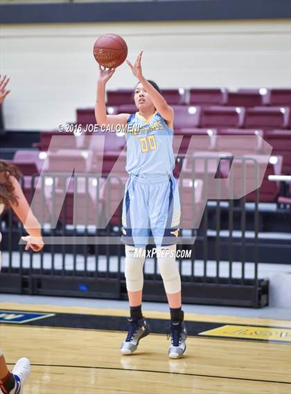 Thumbnail 2 in Edinburg vs McAllen Memorial (NEISD Invitational) photogallery.