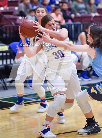 Thumbnail 2 in Edinburg vs McAllen Memorial (NEISD Invitational) photogallery.