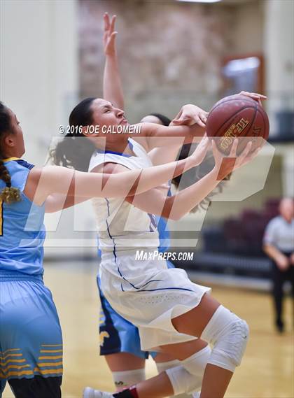 Thumbnail 2 in Edinburg vs McAllen Memorial (NEISD Invitational) photogallery.