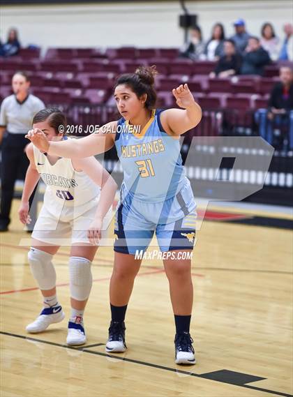 Thumbnail 1 in Edinburg vs McAllen Memorial (NEISD Invitational) photogallery.