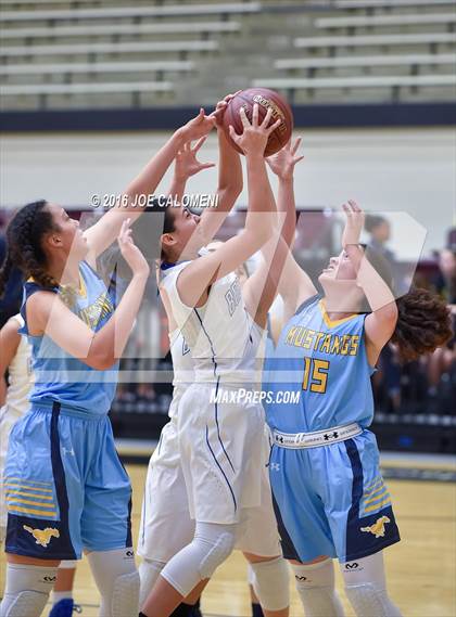 Thumbnail 3 in Edinburg vs McAllen Memorial (NEISD Invitational) photogallery.