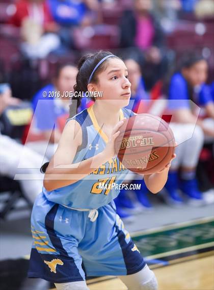 Thumbnail 1 in Edinburg vs McAllen Memorial (NEISD Invitational) photogallery.