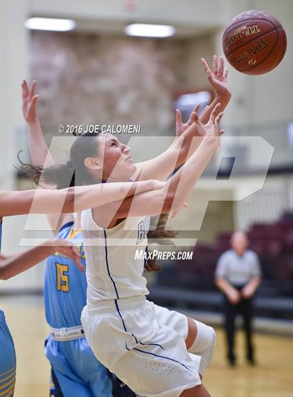 Thumbnail 3 in Edinburg vs McAllen Memorial (NEISD Invitational) photogallery.