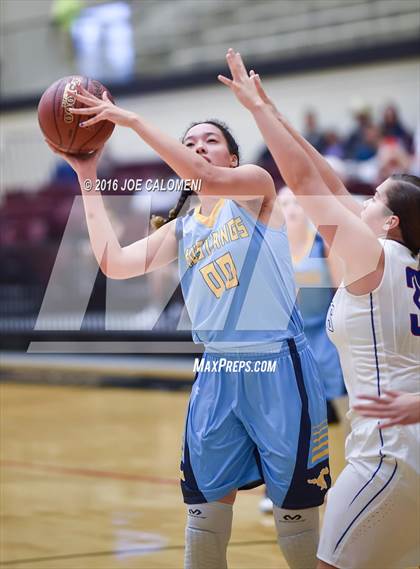 Thumbnail 3 in Edinburg vs McAllen Memorial (NEISD Invitational) photogallery.