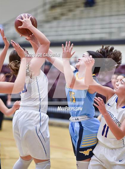 Thumbnail 2 in Edinburg vs McAllen Memorial (NEISD Invitational) photogallery.