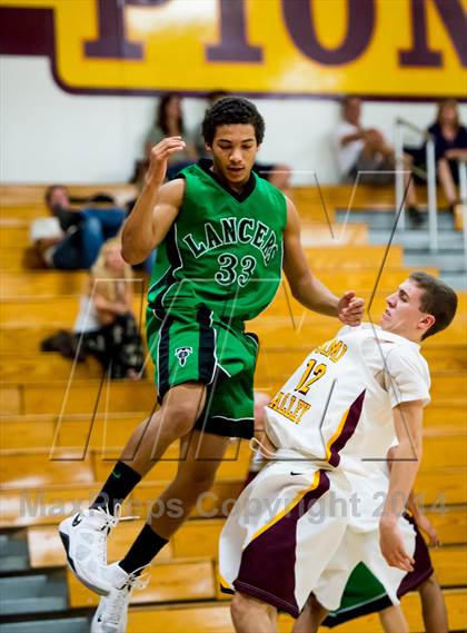 Thumbnail 1 in Thousand Oaks @ Simi Valley photogallery.