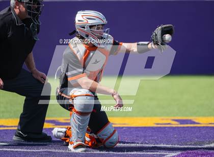 Thumbnail 1 in United vs. Hutto (LISD Tournament) photogallery.