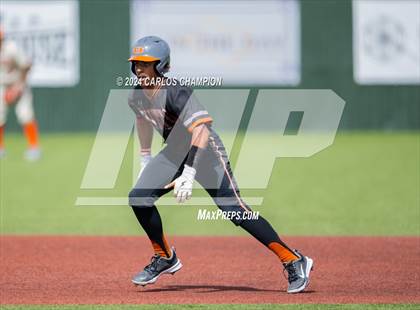 Thumbnail 3 in United vs. Hutto (LISD Tournament) photogallery.