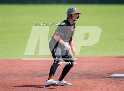 Thumbnail 2 in United vs. Hutto (LISD Tournament) photogallery.