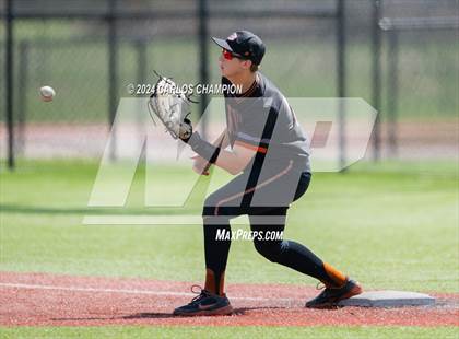 Thumbnail 3 in United vs. Hutto (LISD Tournament) photogallery.