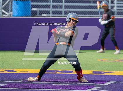 Thumbnail 2 in United vs. Hutto (LISD Tournament) photogallery.