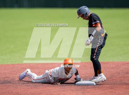 Thumbnail 3 in United vs. Hutto (LISD Tournament) photogallery.
