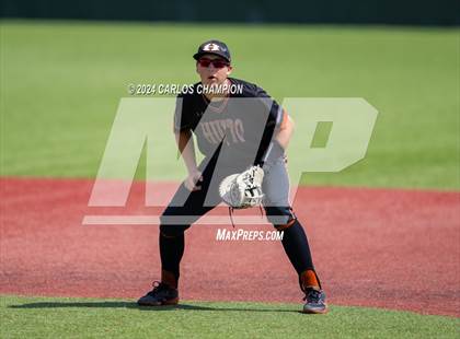 Thumbnail 3 in United vs. Hutto (LISD Tournament) photogallery.