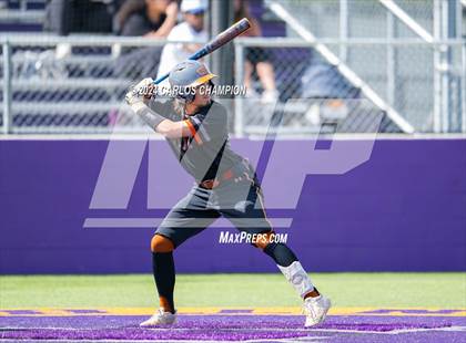 Thumbnail 2 in United vs. Hutto (LISD Tournament) photogallery.