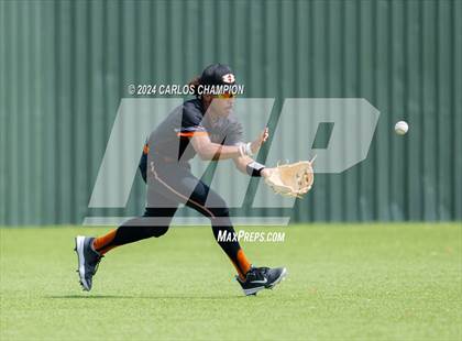 Thumbnail 1 in United vs. Hutto (LISD Tournament) photogallery.