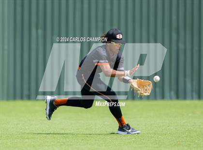 Thumbnail 2 in United vs. Hutto (LISD Tournament) photogallery.