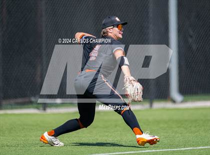 Thumbnail 2 in United vs. Hutto (LISD Tournament) photogallery.