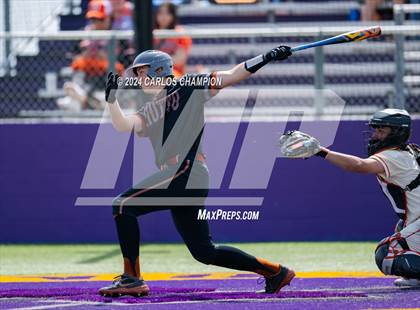 Thumbnail 2 in United vs. Hutto (LISD Tournament) photogallery.