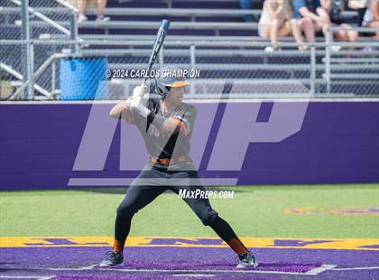 Thumbnail 3 in United vs. Hutto (LISD Tournament) photogallery.