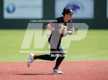 Thumbnail 3 in United vs. Hutto (LISD Tournament) photogallery.