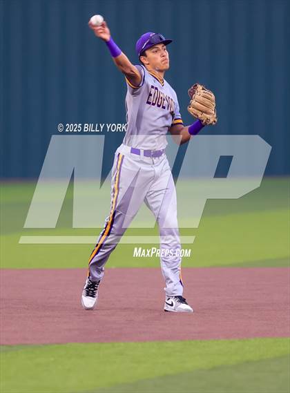 Thumbnail 1 in Grand Saline vs Edgewood photogallery.