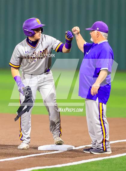 Thumbnail 2 in Grand Saline vs Edgewood photogallery.