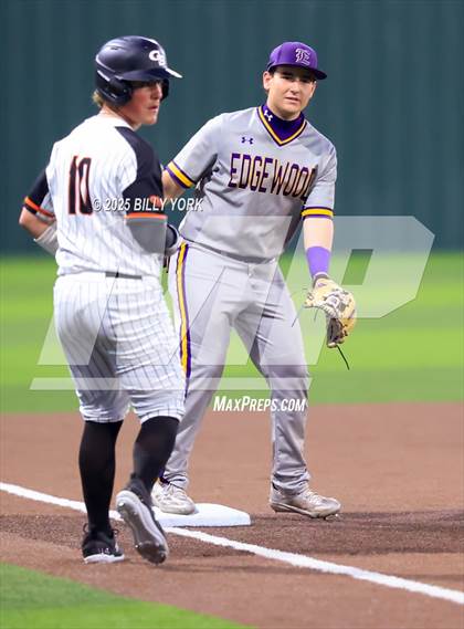 Thumbnail 2 in Grand Saline vs Edgewood photogallery.