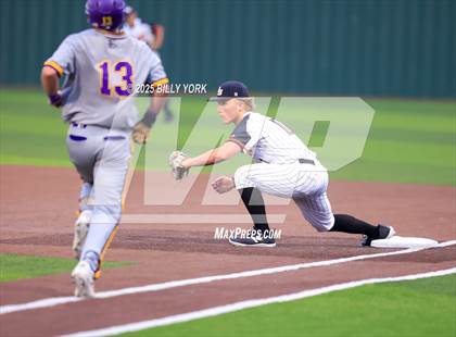 Thumbnail 3 in Grand Saline vs Edgewood photogallery.