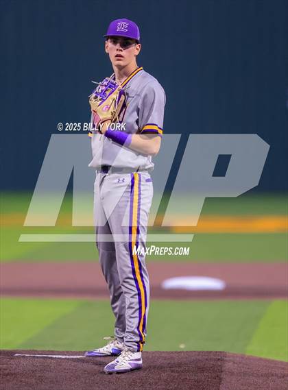 Thumbnail 2 in Grand Saline vs Edgewood photogallery.