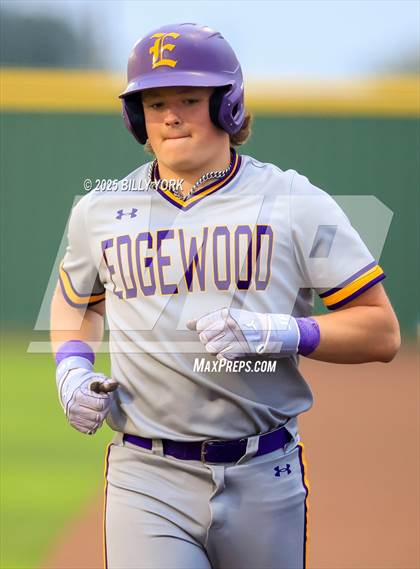 Thumbnail 3 in Grand Saline vs Edgewood photogallery.