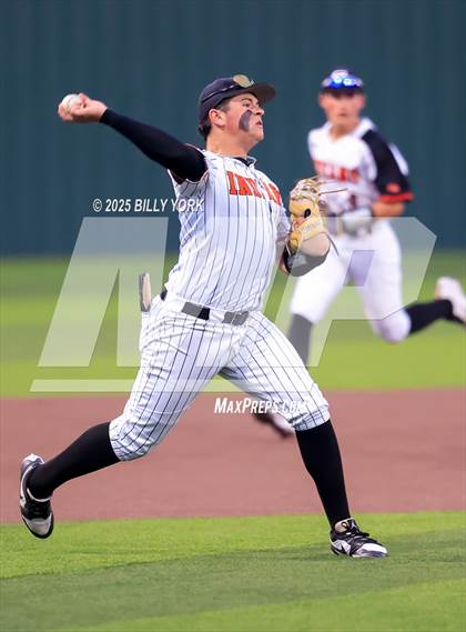 Thumbnail 3 in Grand Saline vs Edgewood photogallery.