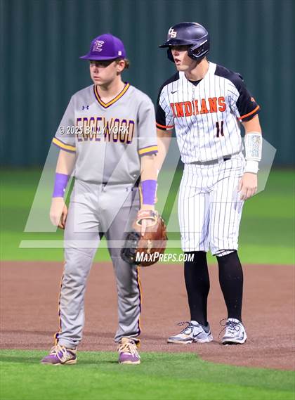 Thumbnail 1 in Grand Saline vs Edgewood photogallery.