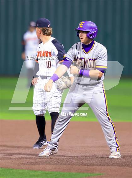 Thumbnail 3 in Grand Saline vs Edgewood photogallery.