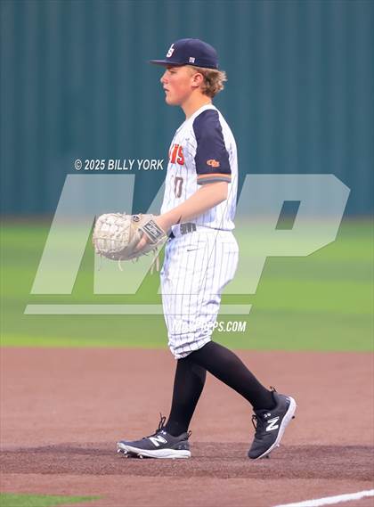 Thumbnail 2 in Grand Saline vs Edgewood photogallery.