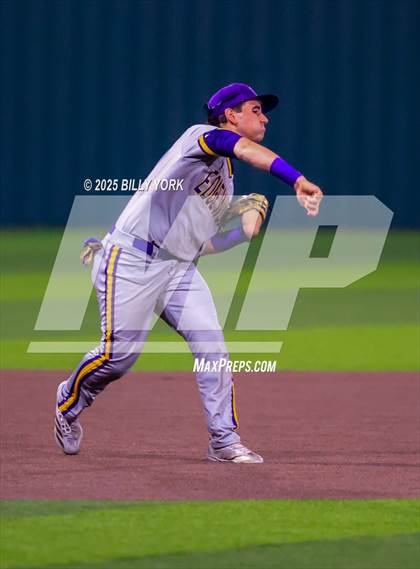 Thumbnail 2 in Grand Saline vs Edgewood photogallery.