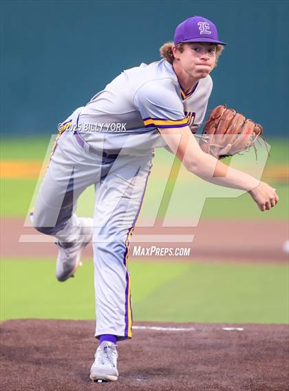 Thumbnail 2 in Grand Saline vs Edgewood photogallery.