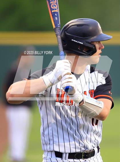 Thumbnail 2 in Grand Saline vs Edgewood photogallery.