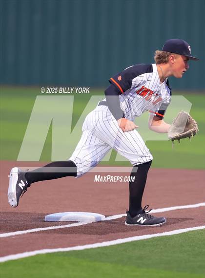 Thumbnail 2 in Grand Saline vs Edgewood photogallery.