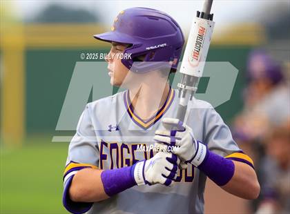 Thumbnail 3 in Grand Saline vs Edgewood photogallery.