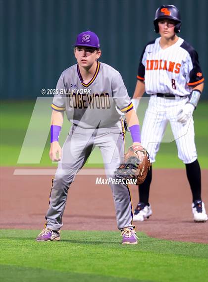 Thumbnail 3 in Grand Saline vs Edgewood photogallery.