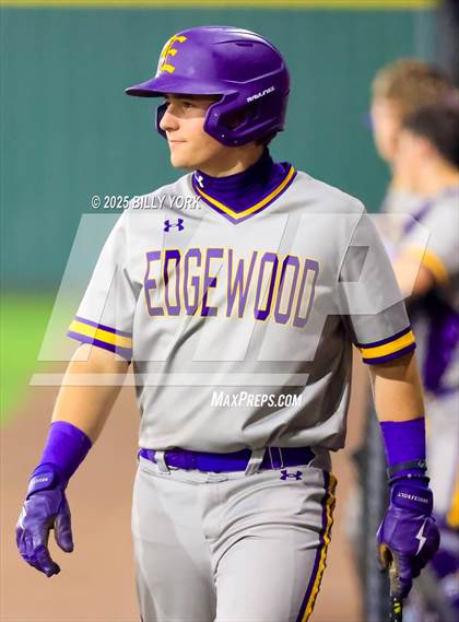 Thumbnail 1 in Grand Saline vs Edgewood photogallery.